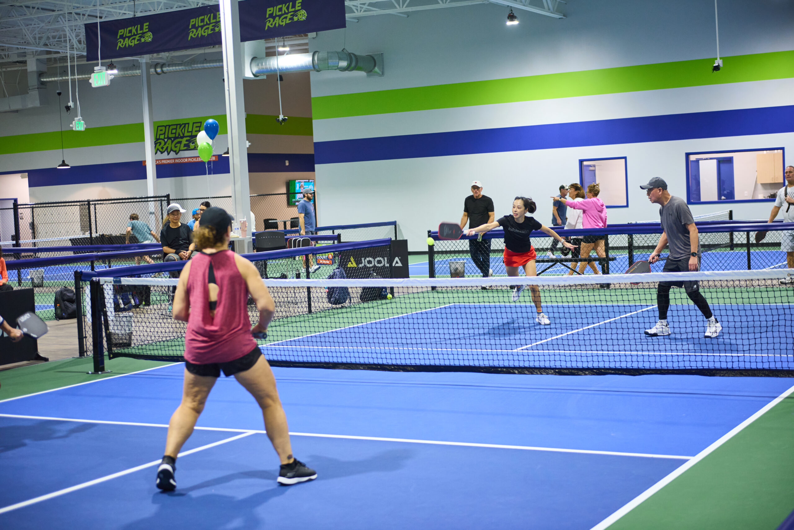 Pickleball vs. Padel: Which Sport Should You Play?